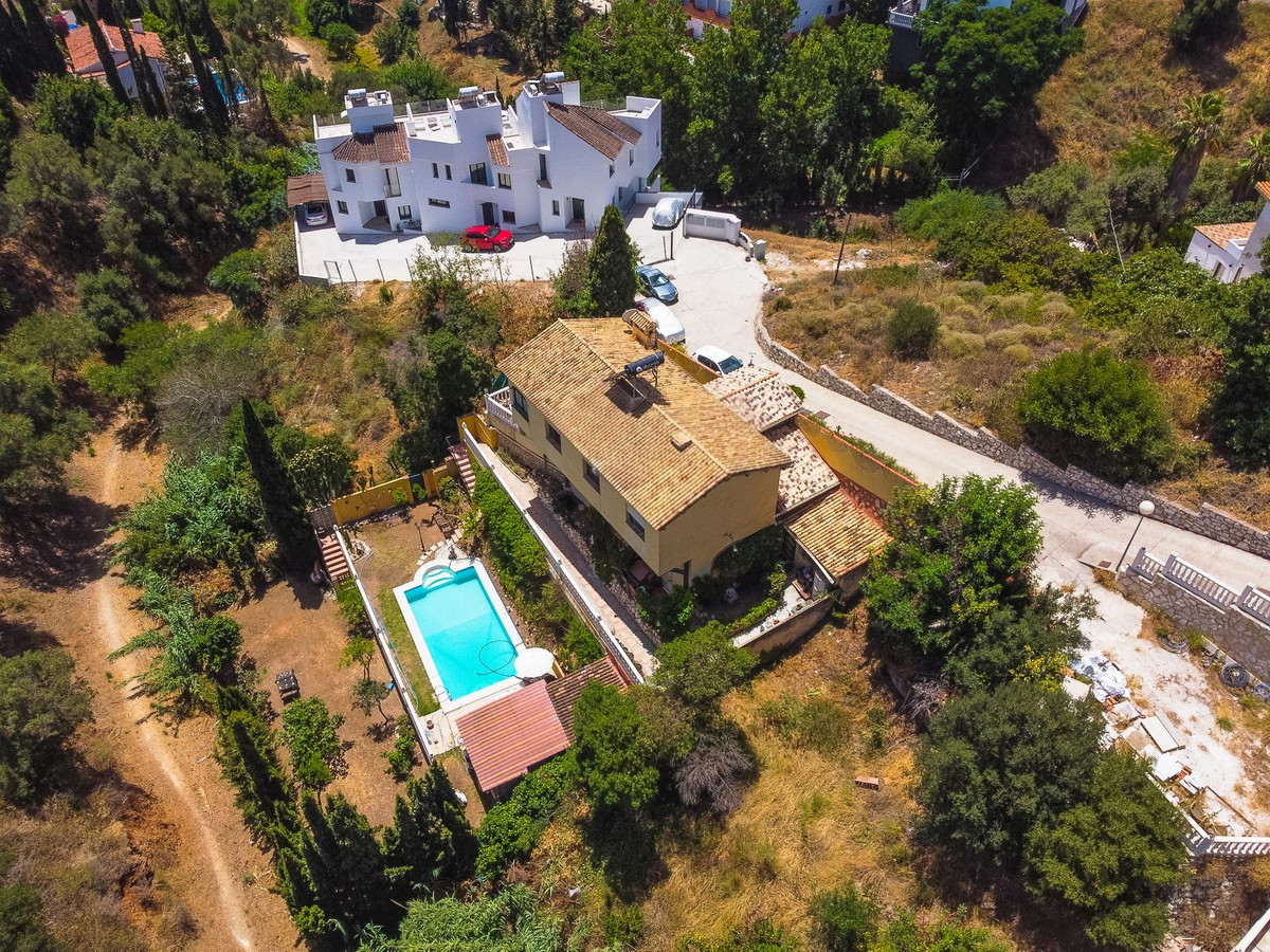 4 Bed Townhouse for sale in Torreblanca Costa Del Sol, Málaga, Spain
