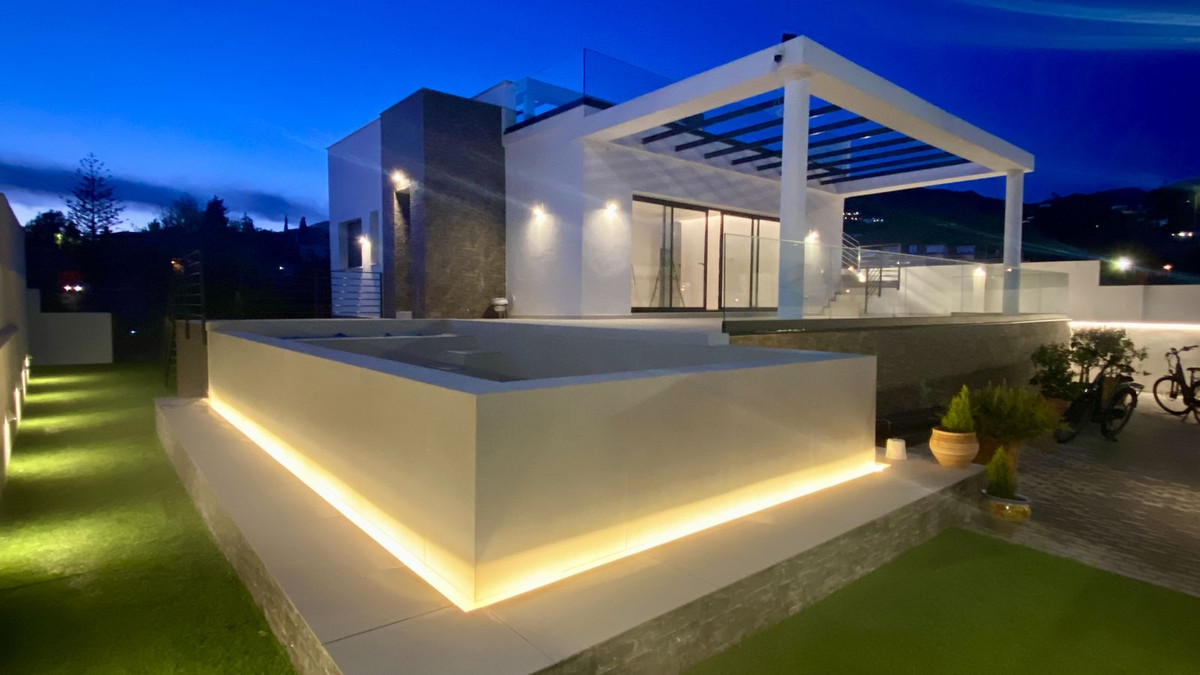 4 Bed Townhouse for sale in Mijas Costa Del Sol, Málaga, Spain