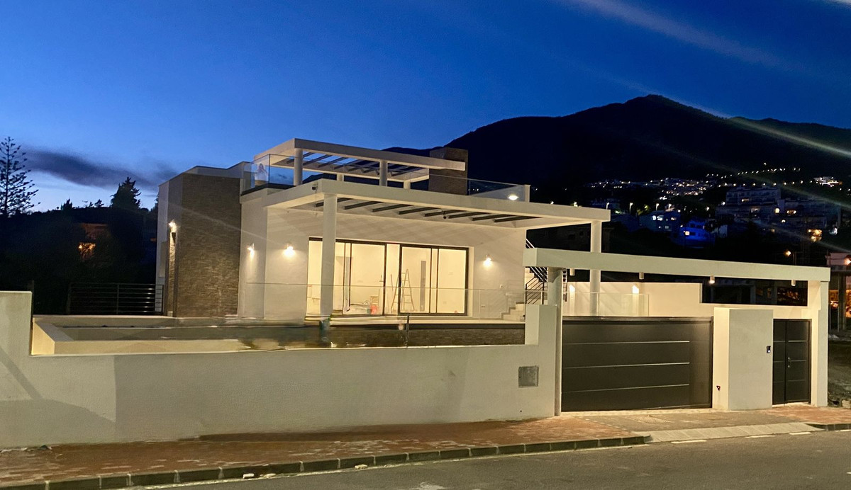 4 Bed Townhouse for sale in Mijas Costa Del Sol, Málaga, Spain