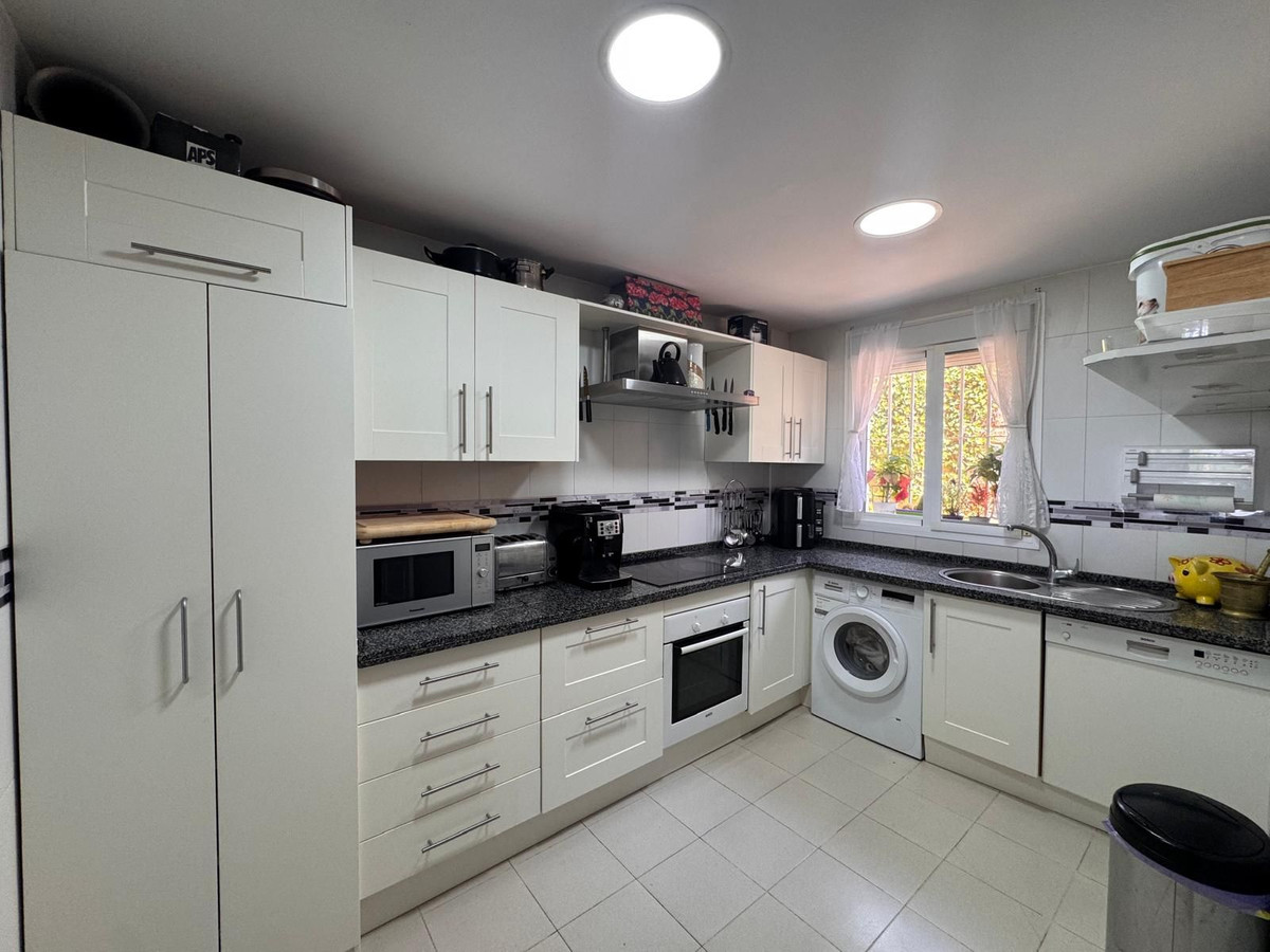 3 Bed Townhouse for sale in Estepona Costa Del Sol, Málaga, Spain