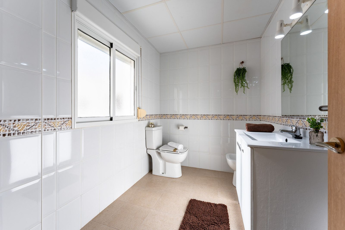 2 Bed Apartment for sale in Benalmadena Costa Del Sol, Málaga, Spain