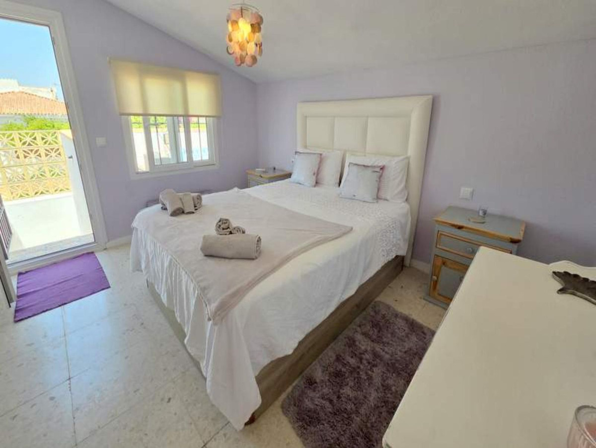 5 Bed Townhouse for sale in Manilva Costa Del Sol, Málaga, Spain