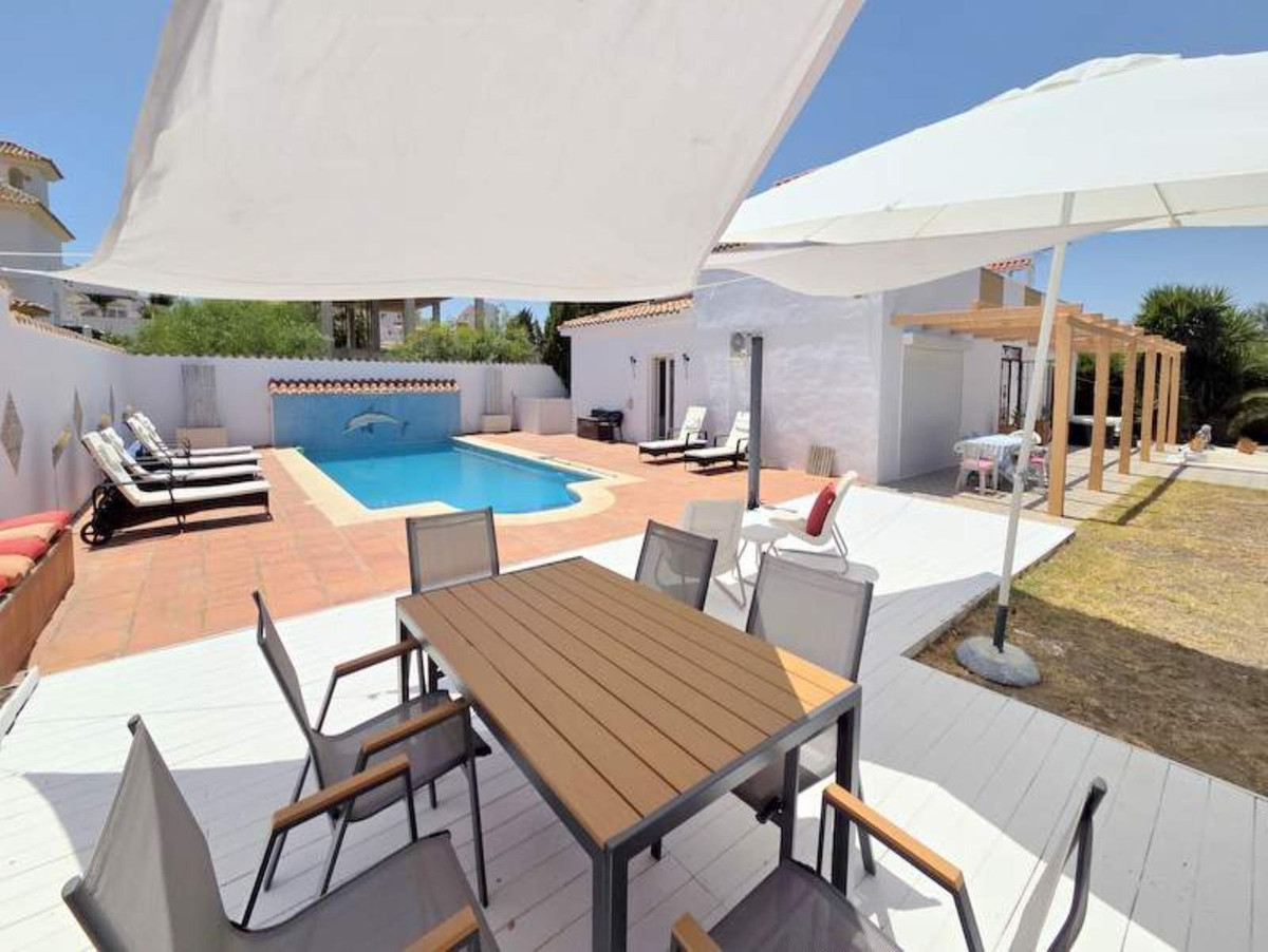 5 Bed Townhouse for sale in Manilva Costa Del Sol, Málaga, Spain
