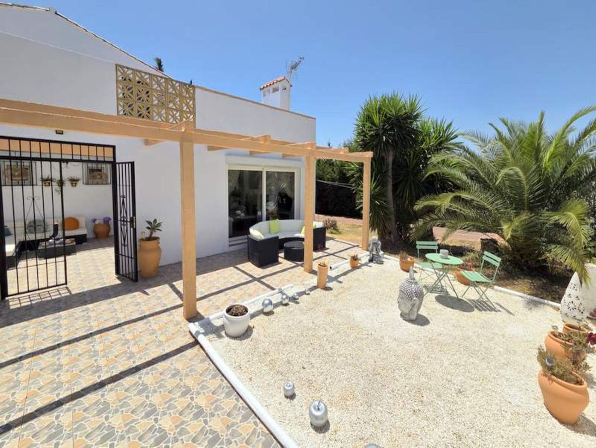 5 Bed Townhouse for sale in Manilva Costa Del Sol, Málaga, Spain