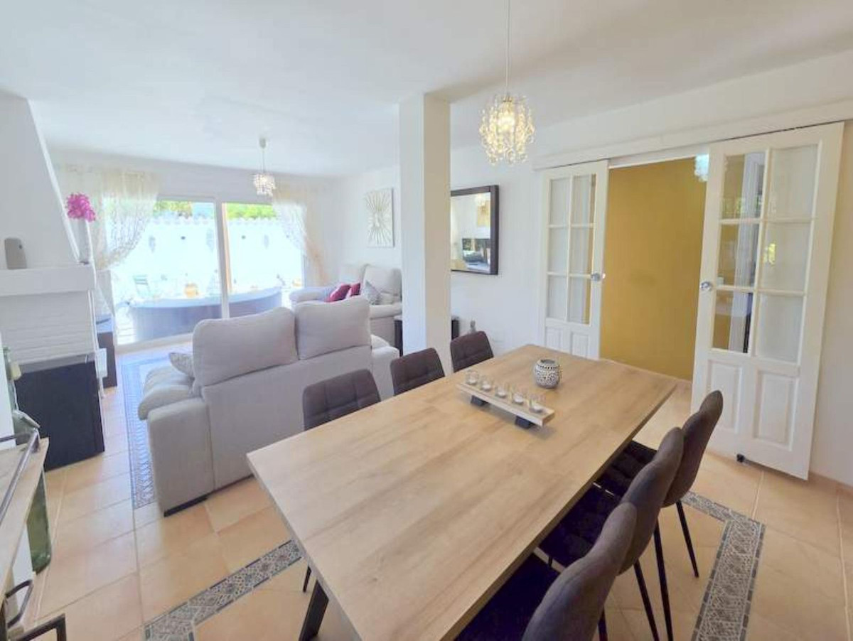 5 Bed Townhouse for sale in Manilva Costa Del Sol, Málaga, Spain