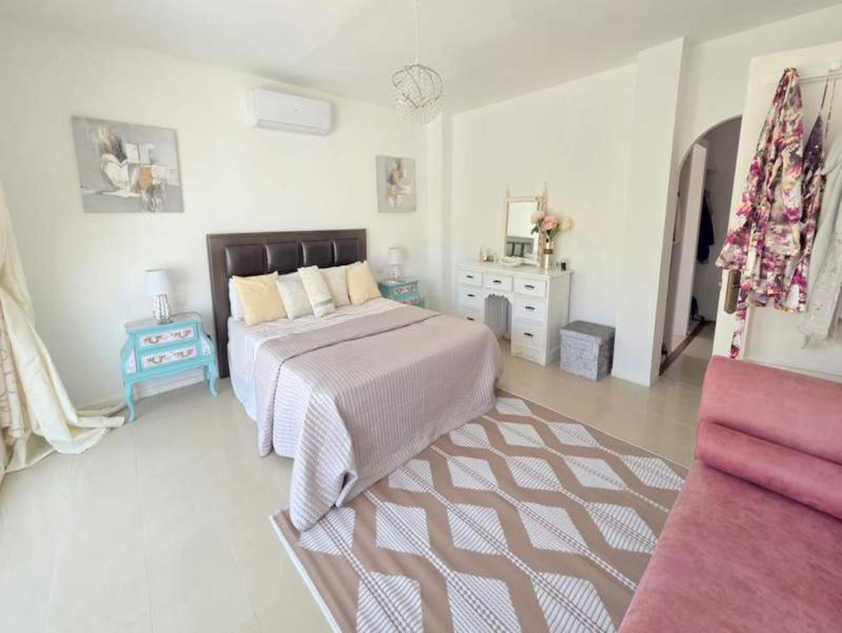 5 Bed Townhouse for sale in Manilva Costa Del Sol, Málaga, Spain