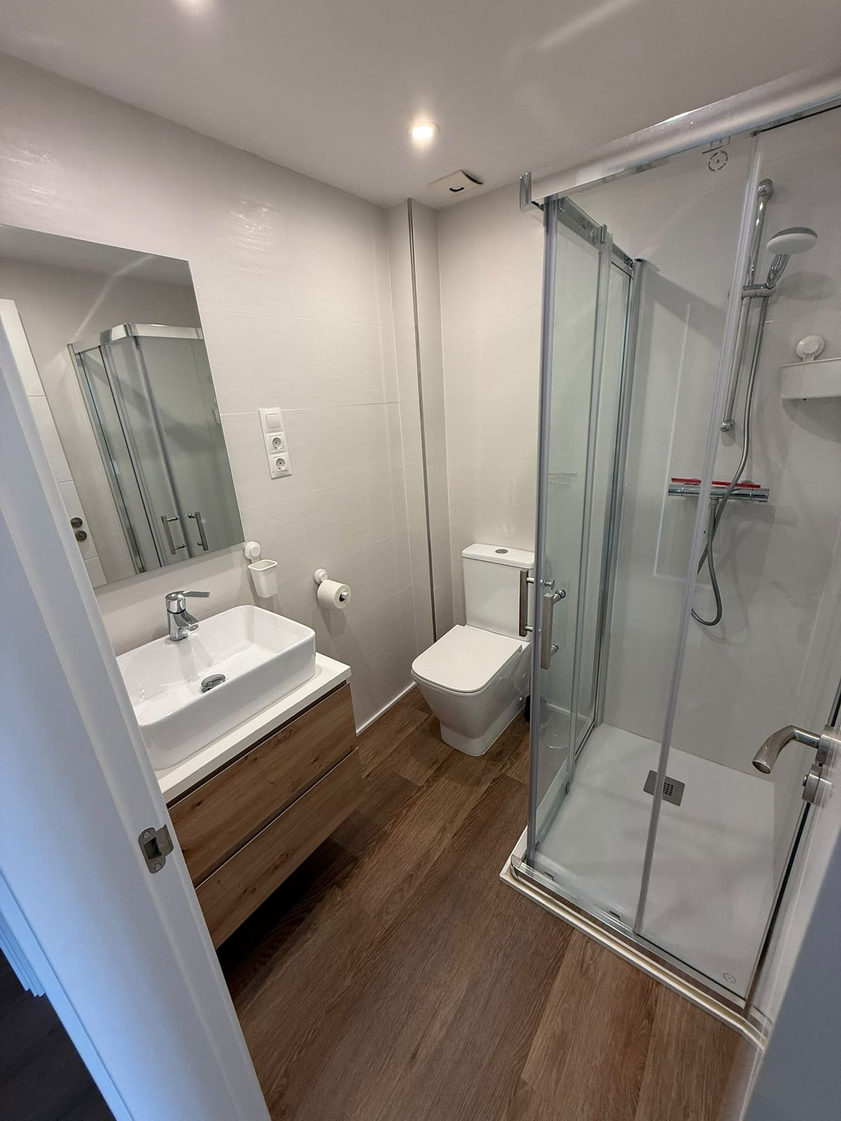 Se vende Apartamento Planta Media de 3 dormitorios en Costa Del Sol, Málaga, España