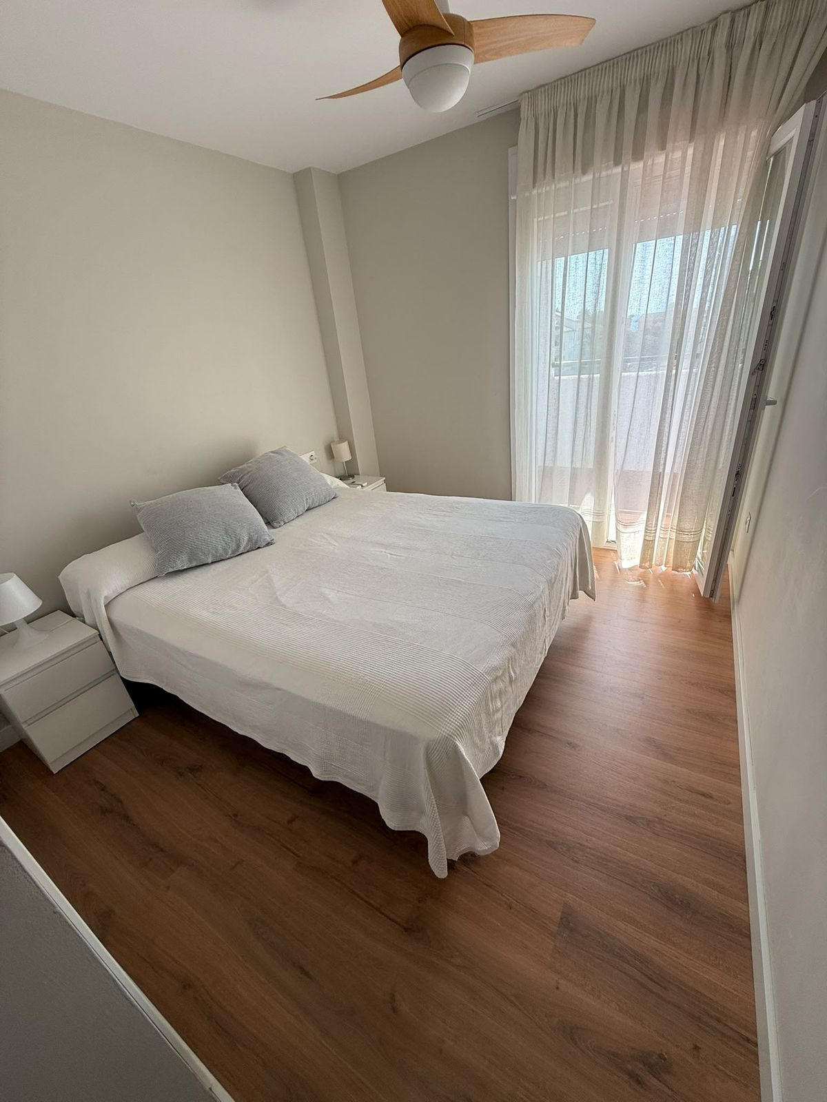 Se vende Apartamento Planta Media de 3 dormitorios en Costa Del Sol, Málaga, España