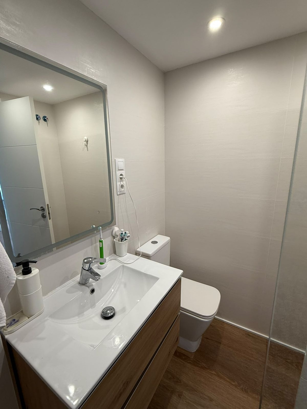 Se vende Apartamento Planta Media de 3 dormitorios en Costa Del Sol, Málaga, España