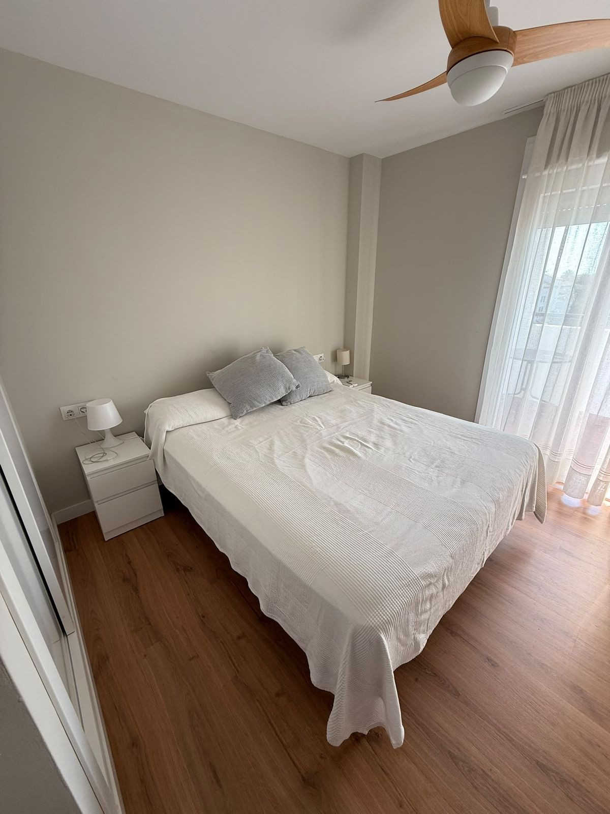 Se vende Apartamento Planta Media de 3 dormitorios en Costa Del Sol, Málaga, España