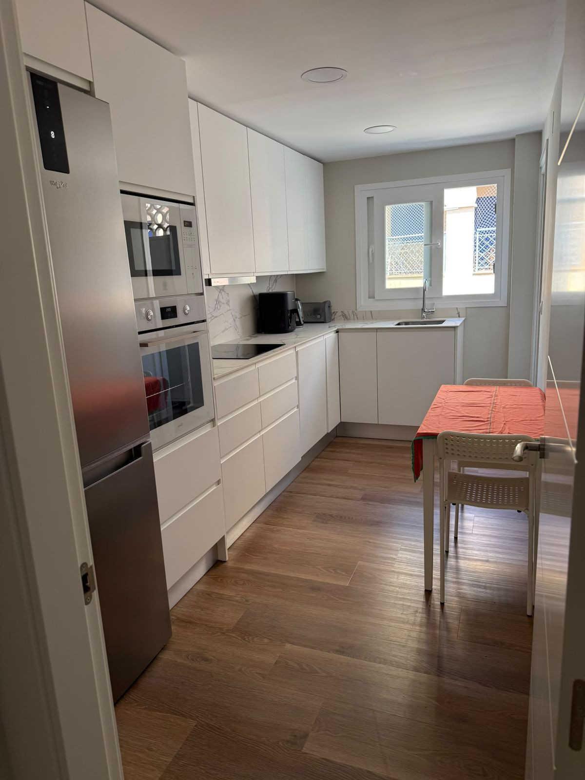 Se vende Apartamento Planta Media de 3 dormitorios en Costa Del Sol, Málaga, España
