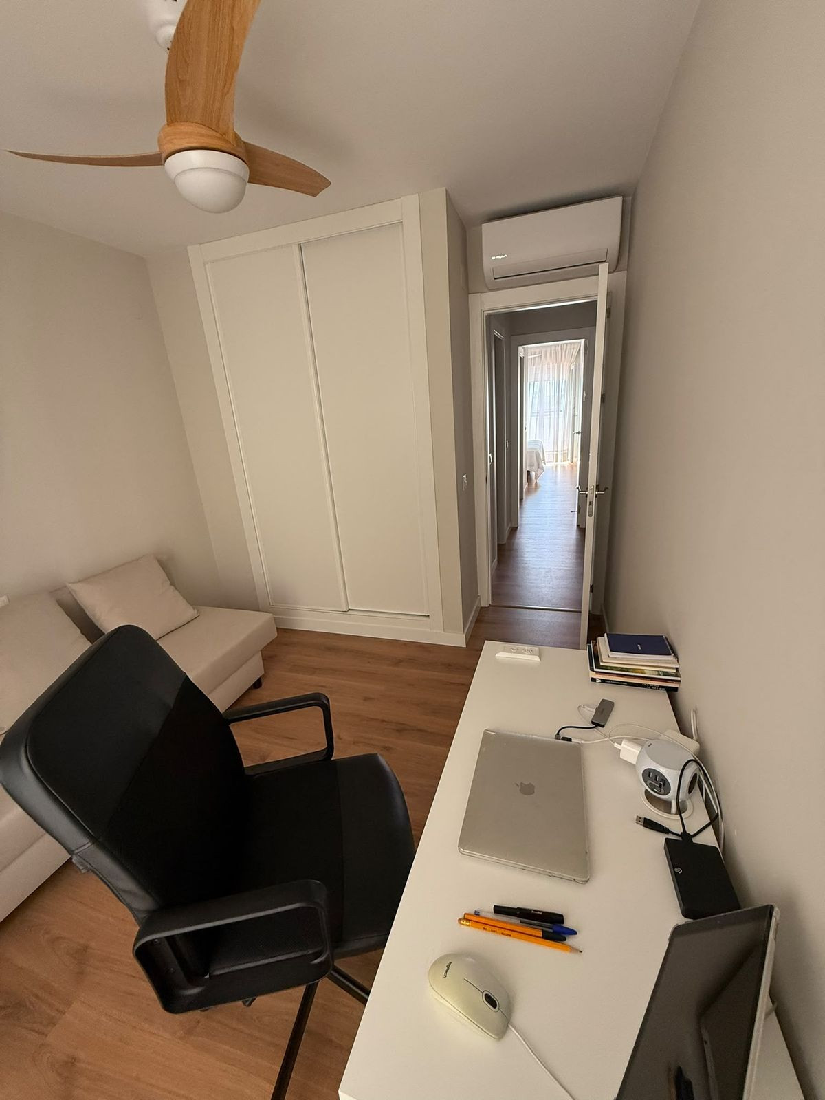 Se vende Apartamento Planta Media de 3 dormitorios en Costa Del Sol, Málaga, España