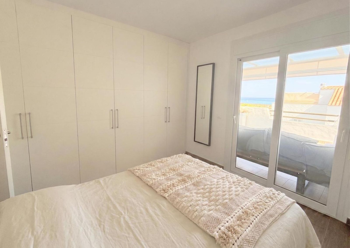 3 Bed Apartment for sale in Estepona Costa Del Sol, Málaga, Spain