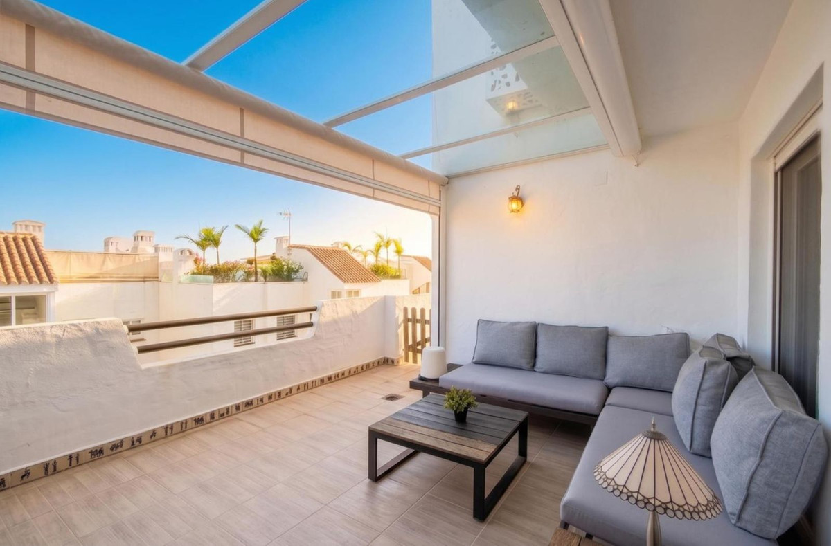 3 Bed Apartment for sale in Estepona Costa Del Sol, Málaga, Spain