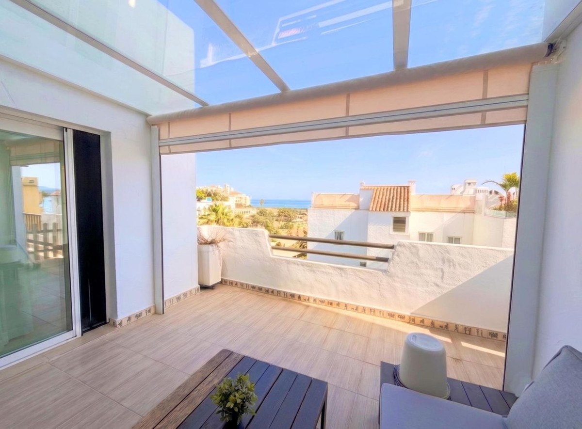 3 Bed Apartment for sale in Estepona Costa Del Sol, Málaga, Spain