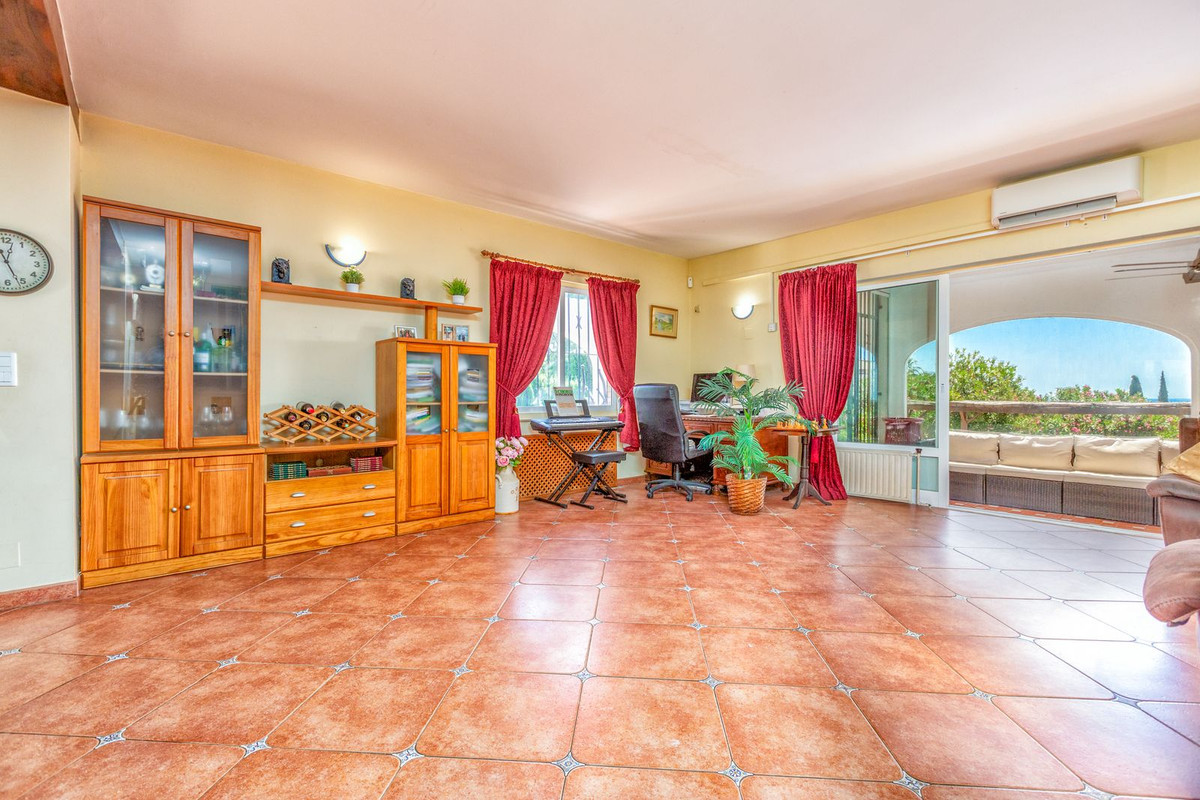 6 Bed Townhouse for sale in Mijas Costa Del Sol, Málaga, Spain
