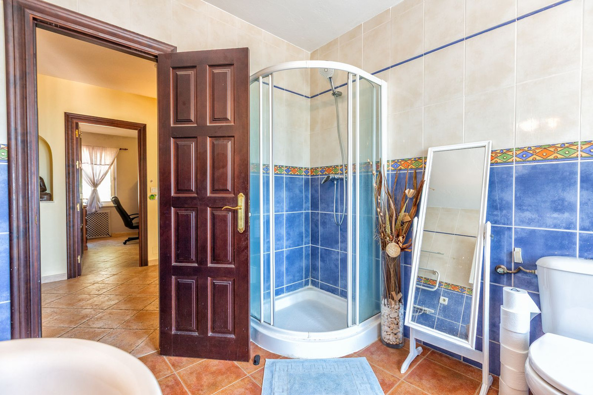 6 Bed Townhouse for sale in Mijas Costa Del Sol, Málaga, Spain