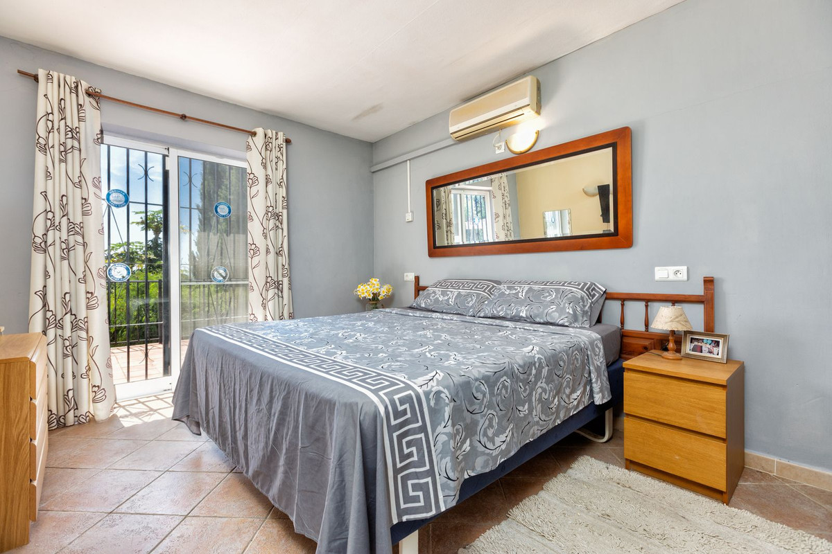 6 Bed Townhouse for sale in Mijas Costa Del Sol, Málaga, Spain