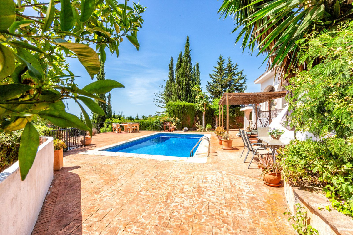 6 Bed Townhouse for sale in Mijas Costa Del Sol, Málaga, Spain