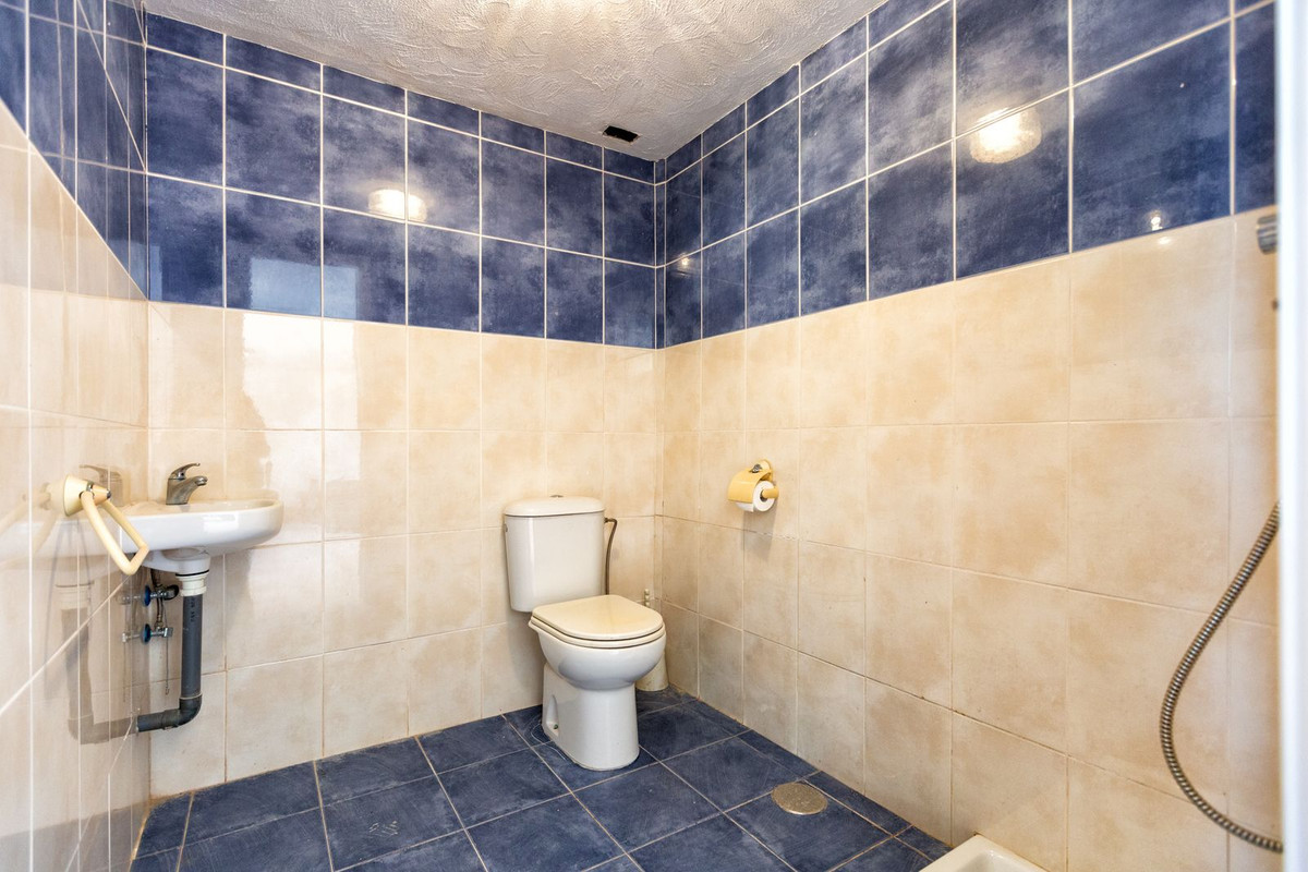 6 Bed Townhouse for sale in Mijas Costa Del Sol, Málaga, Spain