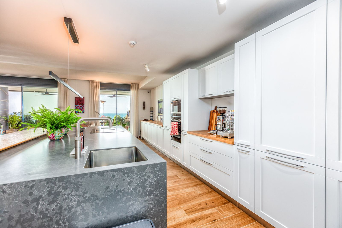 Se vende Apartamento Planta Baja de 3 dormitorios en Costa Del Sol, Málaga, España