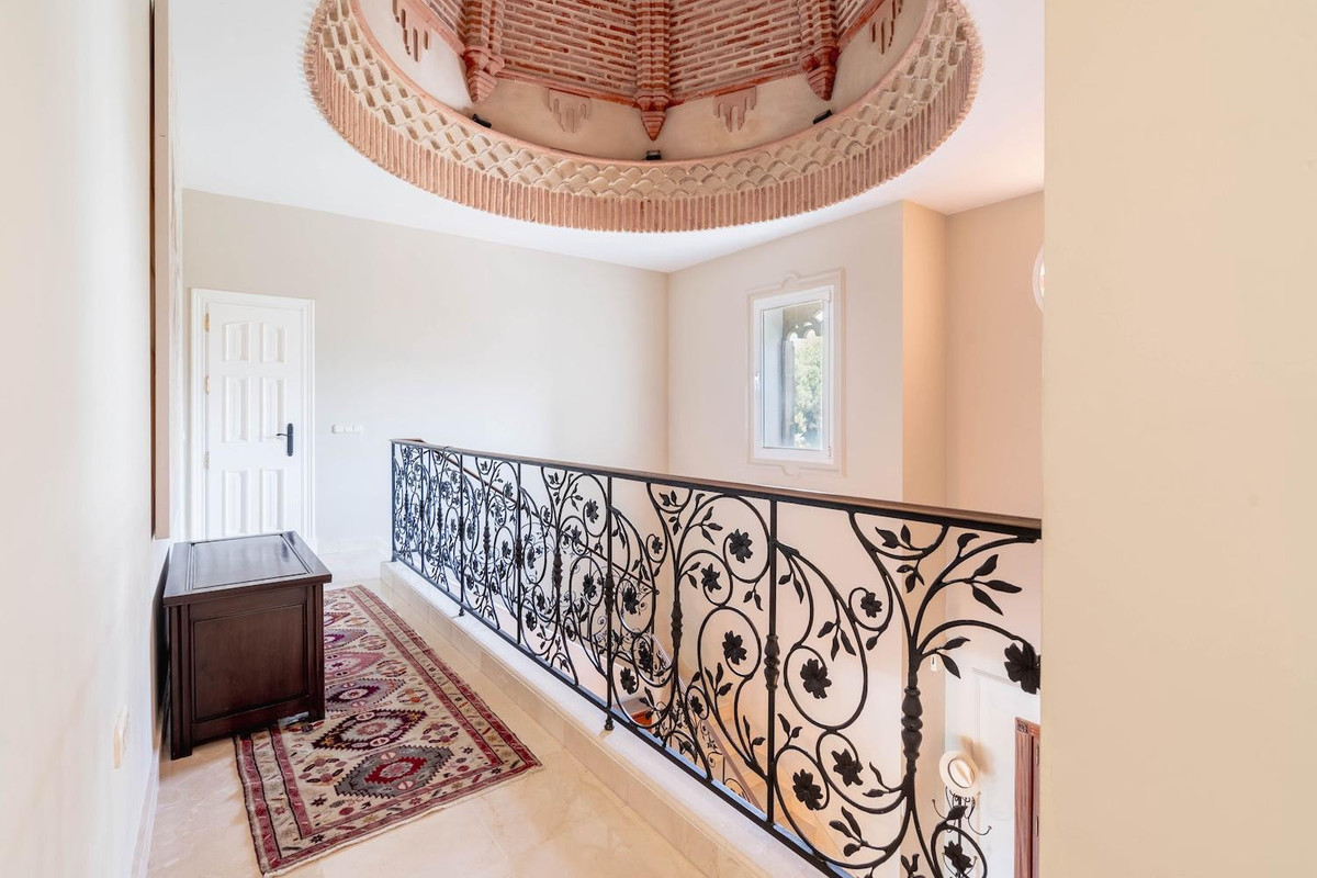 5 Bed Townhouse for sale in La Quinta Costa Del Sol, Málaga, Spain