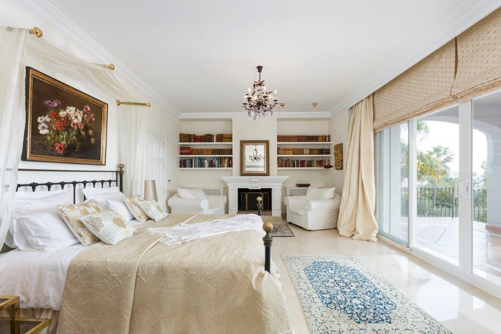 5 Bed Townhouse for sale in La Quinta Costa Del Sol, Málaga, Spain