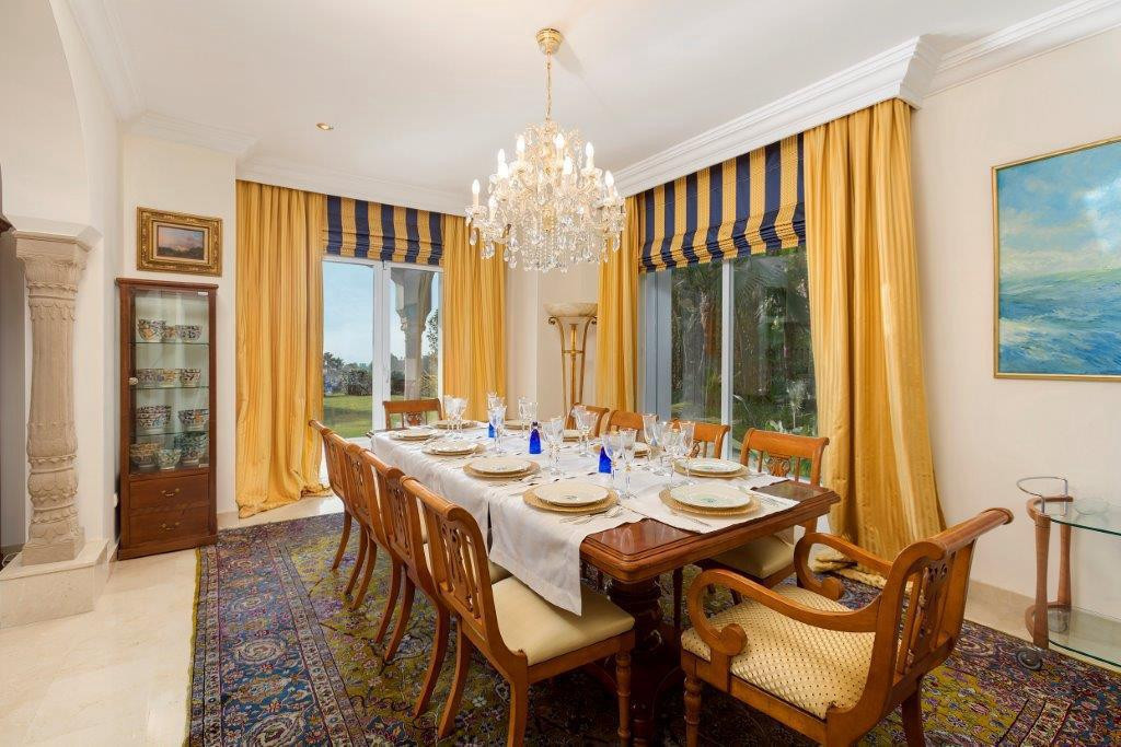 5 Bed Townhouse for sale in La Quinta Costa Del Sol, Málaga, Spain