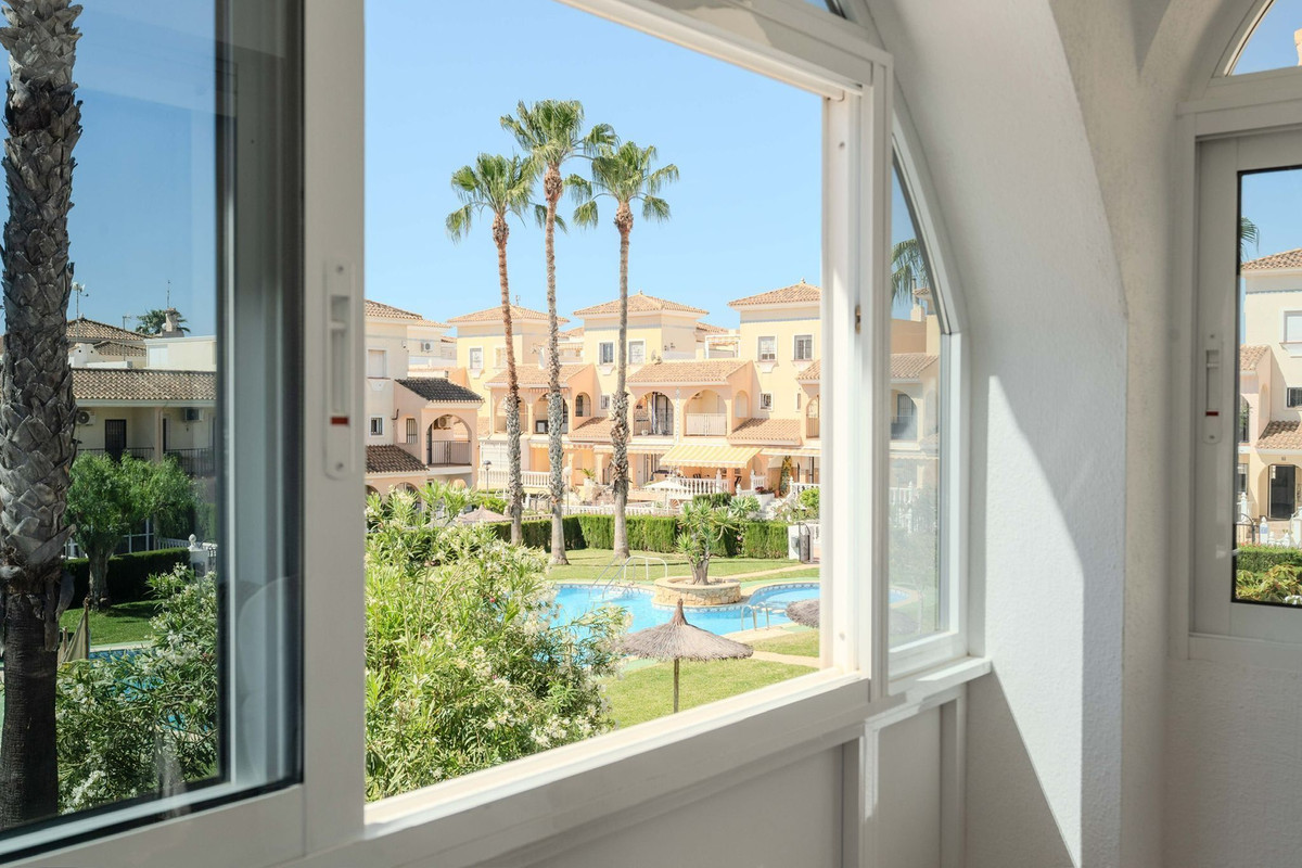 3 Bed Townhouse for sale in Playa Flamenca Costa Blanca, Alicante, Spain