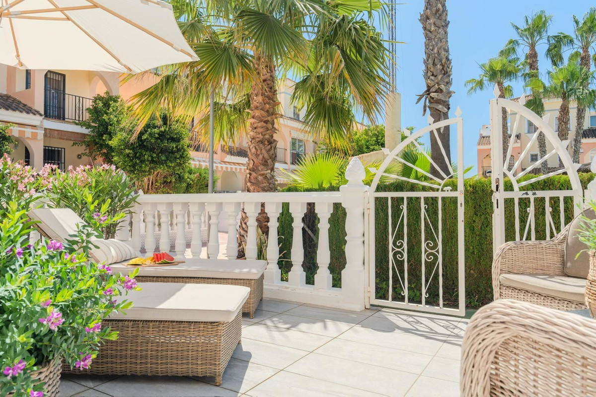 3 Bed Townhouse for sale in Playa Flamenca Costa Blanca, Alicante, Spain