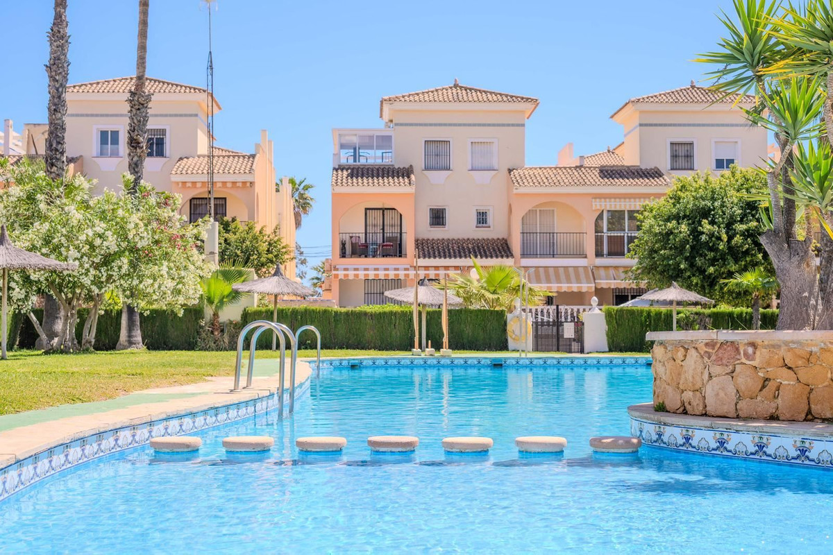 3 Bed Townhouse for sale in Playa Flamenca Costa Blanca, Alicante, Spain
