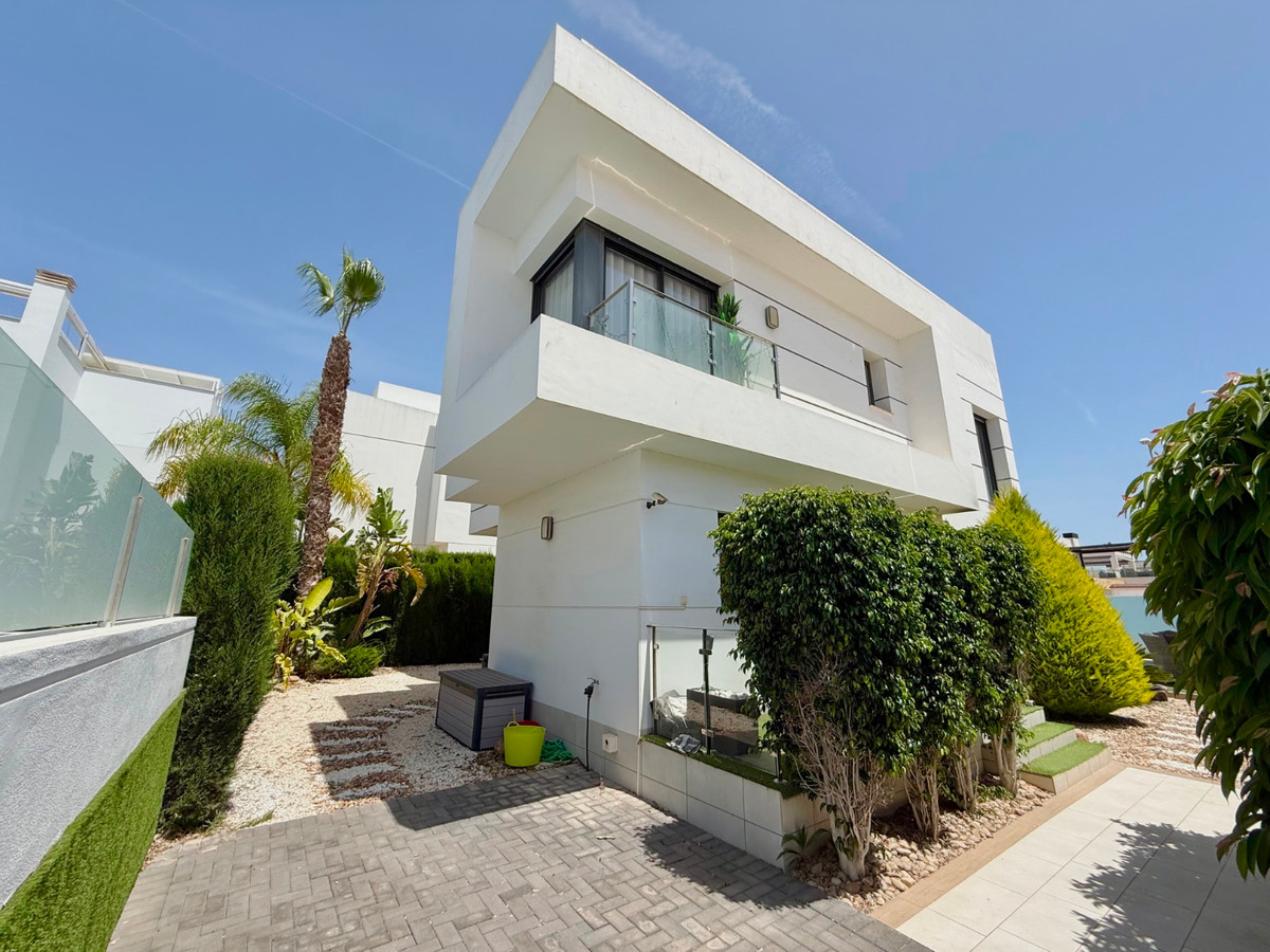 4 Bed Townhouse for sale in Ciudad Quesada Costa Blanca, Alicante, Spain