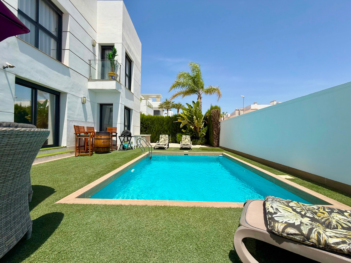 4 Bed Townhouse for sale in Ciudad Quesada Costa Blanca, Alicante, Spain