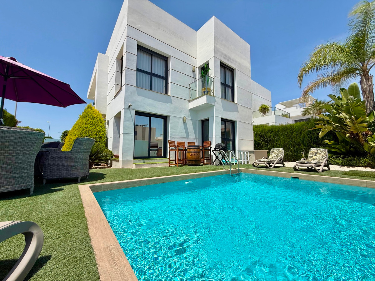 4 Bed Townhouse for sale in Ciudad Quesada Costa Blanca, Alicante, Spain