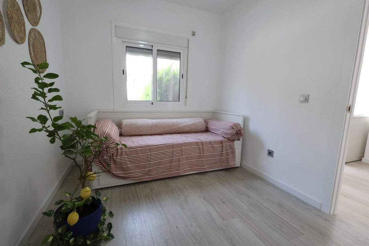 1 Bed Townhouse for sale in Torrevieja Costa Blanca, Alicante, Spain