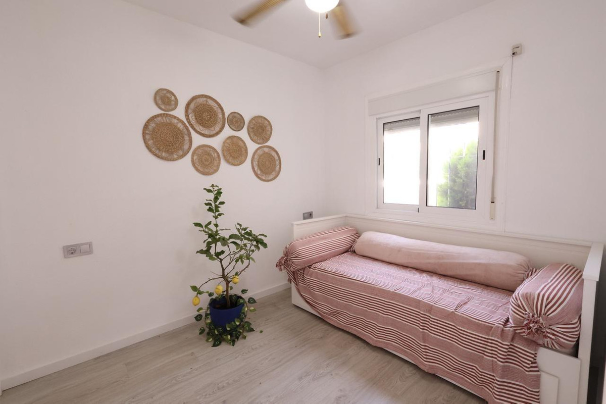 1 Bed Townhouse for sale in Torrevieja Costa Blanca, Alicante, Spain