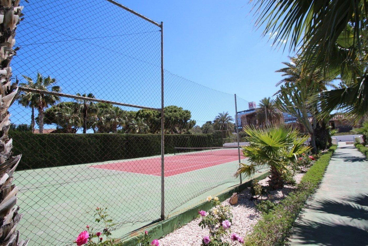 1 Bed Townhouse for sale in Torrevieja Costa Blanca, Alicante, Spain