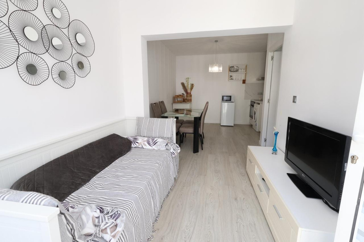 1 Bed Townhouse for sale in Torrevieja Costa Blanca, Alicante, Spain