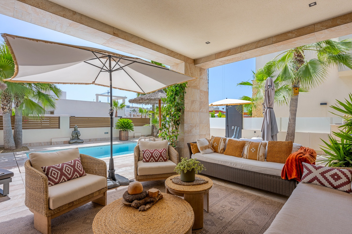3 Bed Townhouse for sale in Benijofar Costa Blanca, Alicante, Spain