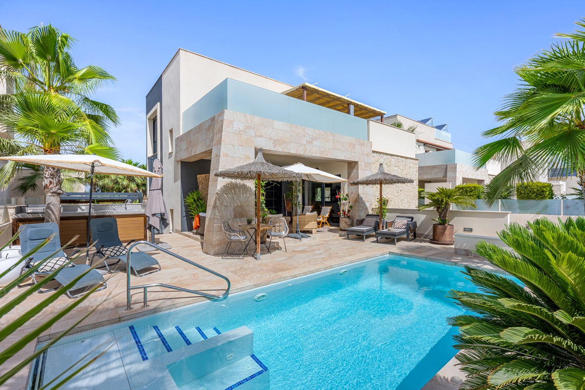 3 Bed Townhouse for sale in Benijofar Costa Blanca, Alicante, Spain