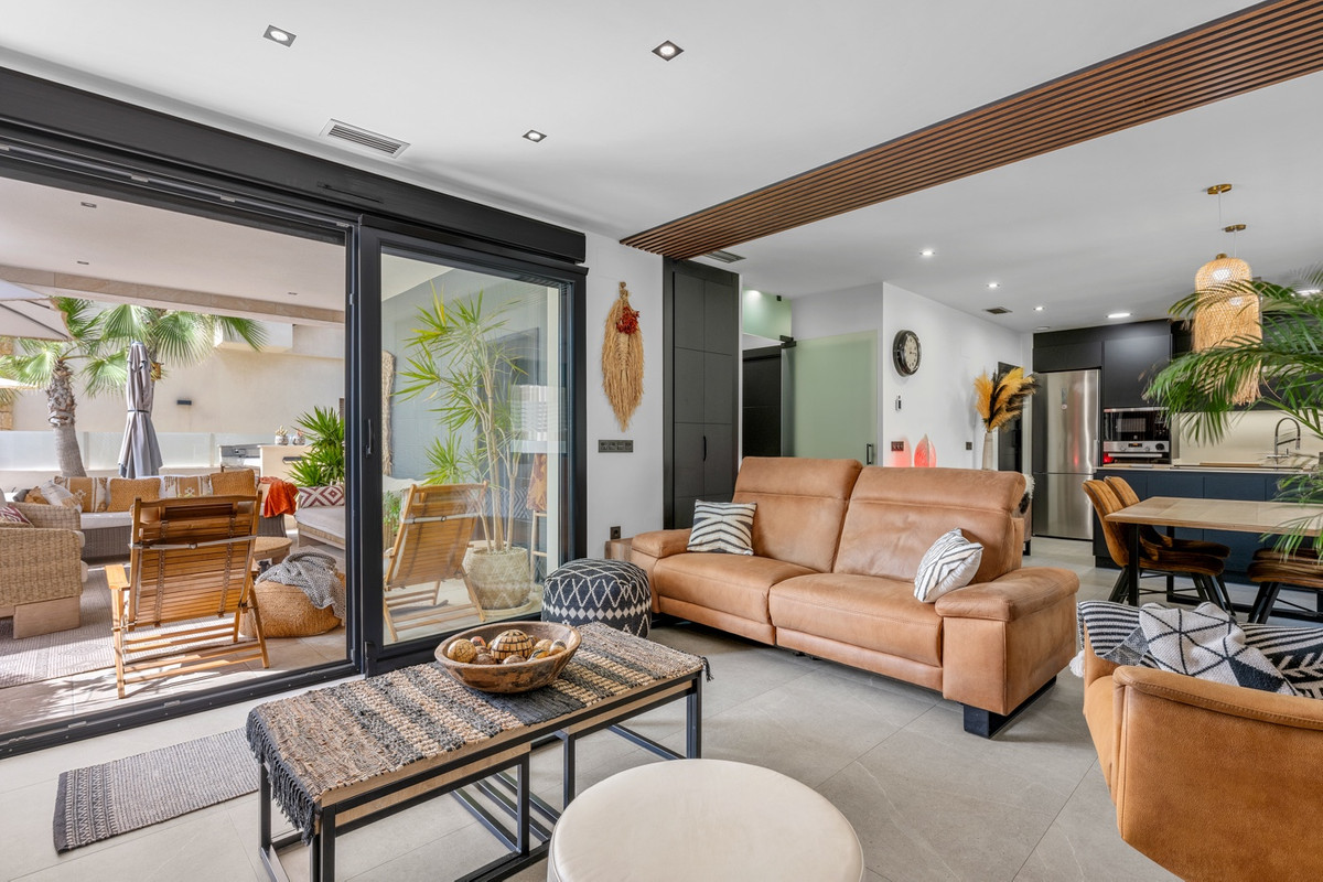 3 Bed Townhouse for sale in Benijofar Costa Blanca, Alicante, Spain