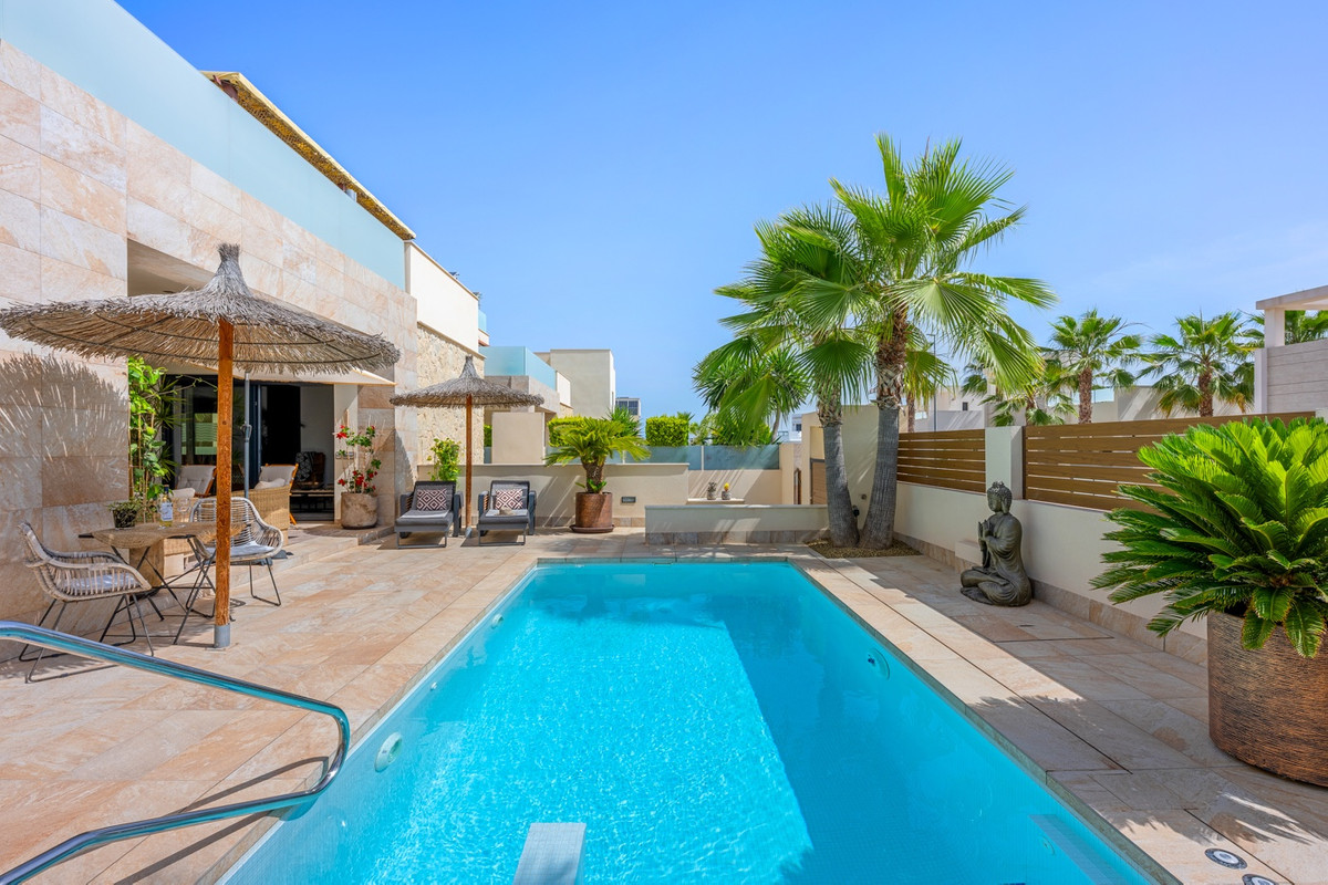 3 Bed Townhouse for sale in Benijofar Costa Blanca, Alicante, Spain