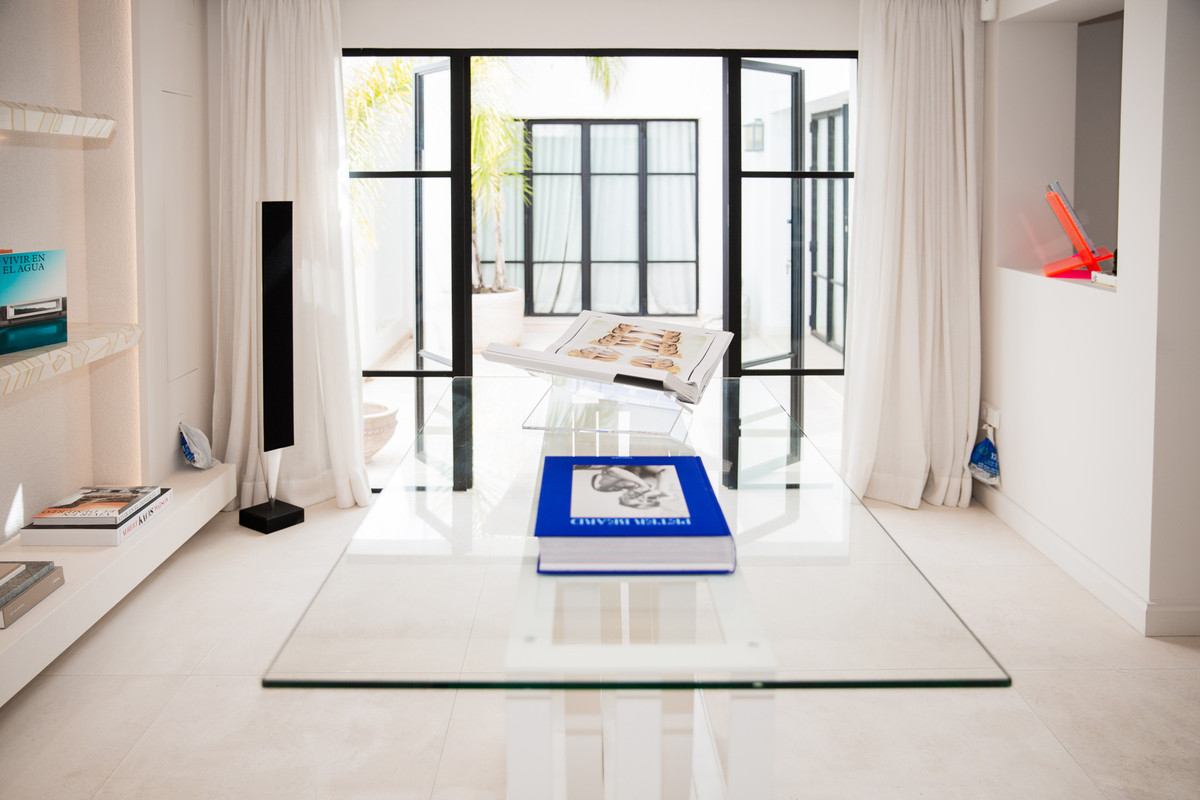 6 Bed Commercial unit for sale in Nueva Andalucía Costa Del Sol, Málaga, Spain
