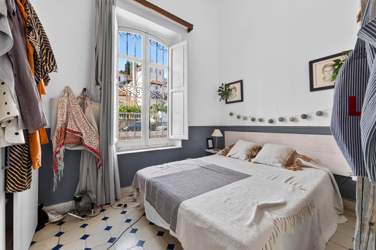 Se vende Villa - Chalet de 7 dormitorios en Costa Del Sol, Málaga, España
