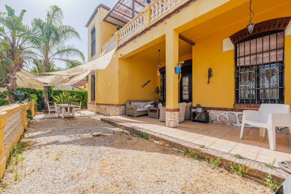 Se vende Villa - Chalet de 7 dormitorios en Costa Del Sol, Málaga, España