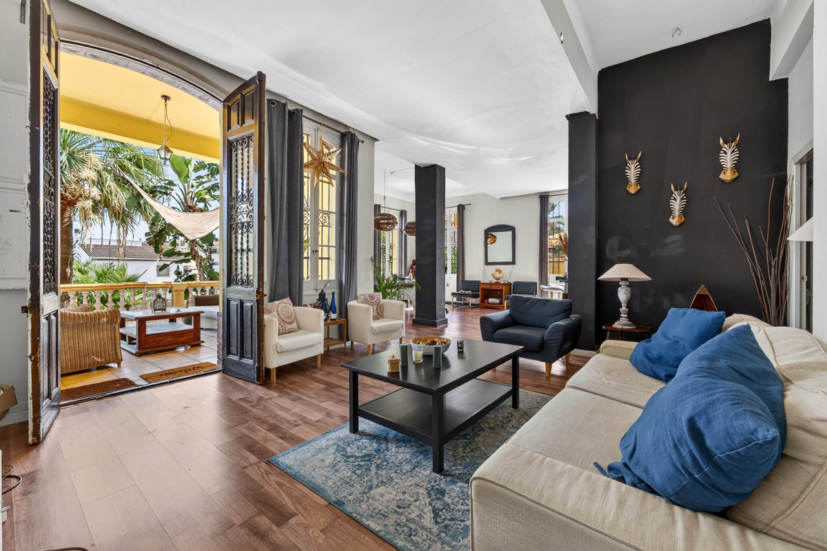 Se vende Villa - Chalet de 7 dormitorios en Costa Del Sol, Málaga, España