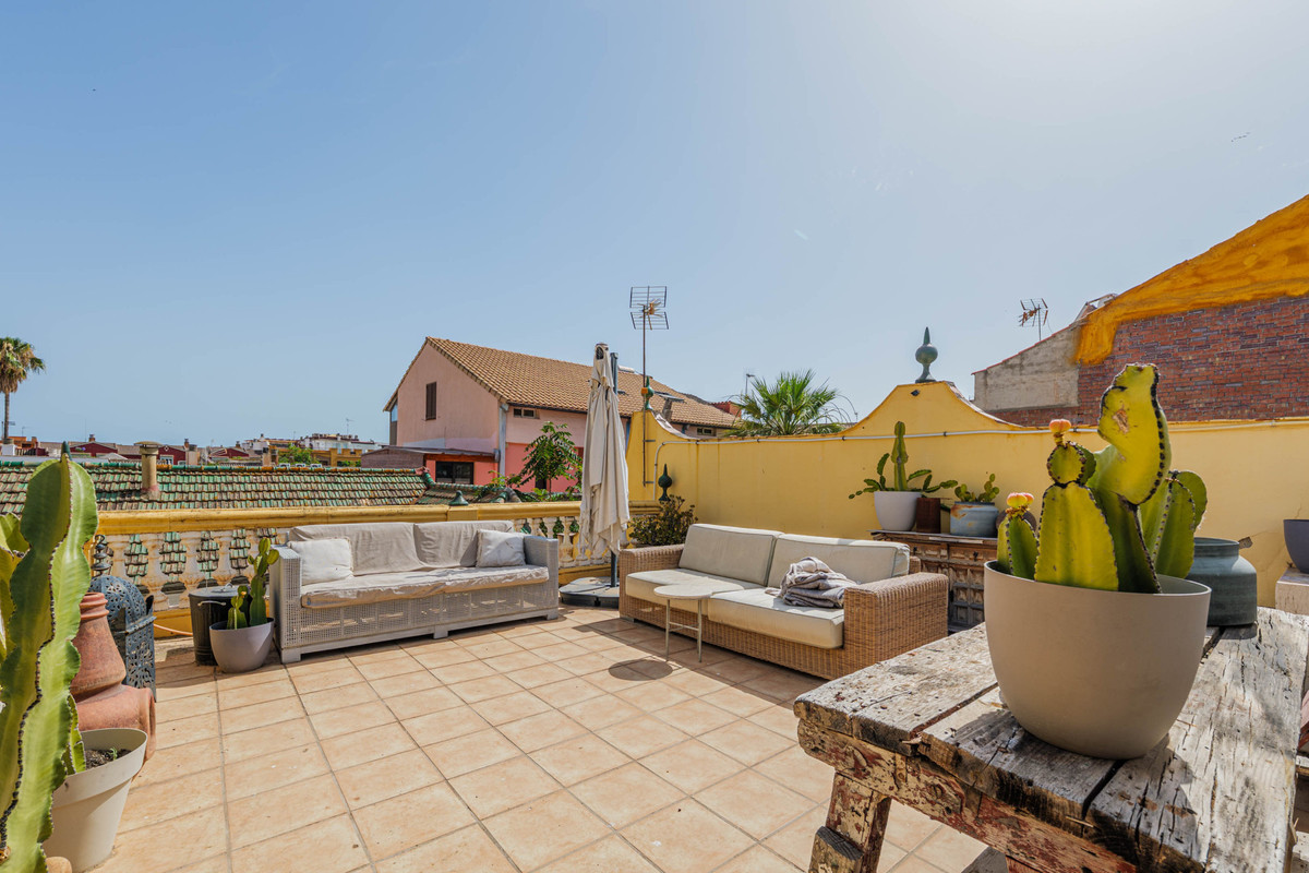 Se vende Villa - Chalet de 7 dormitorios en Costa Del Sol, Málaga, España