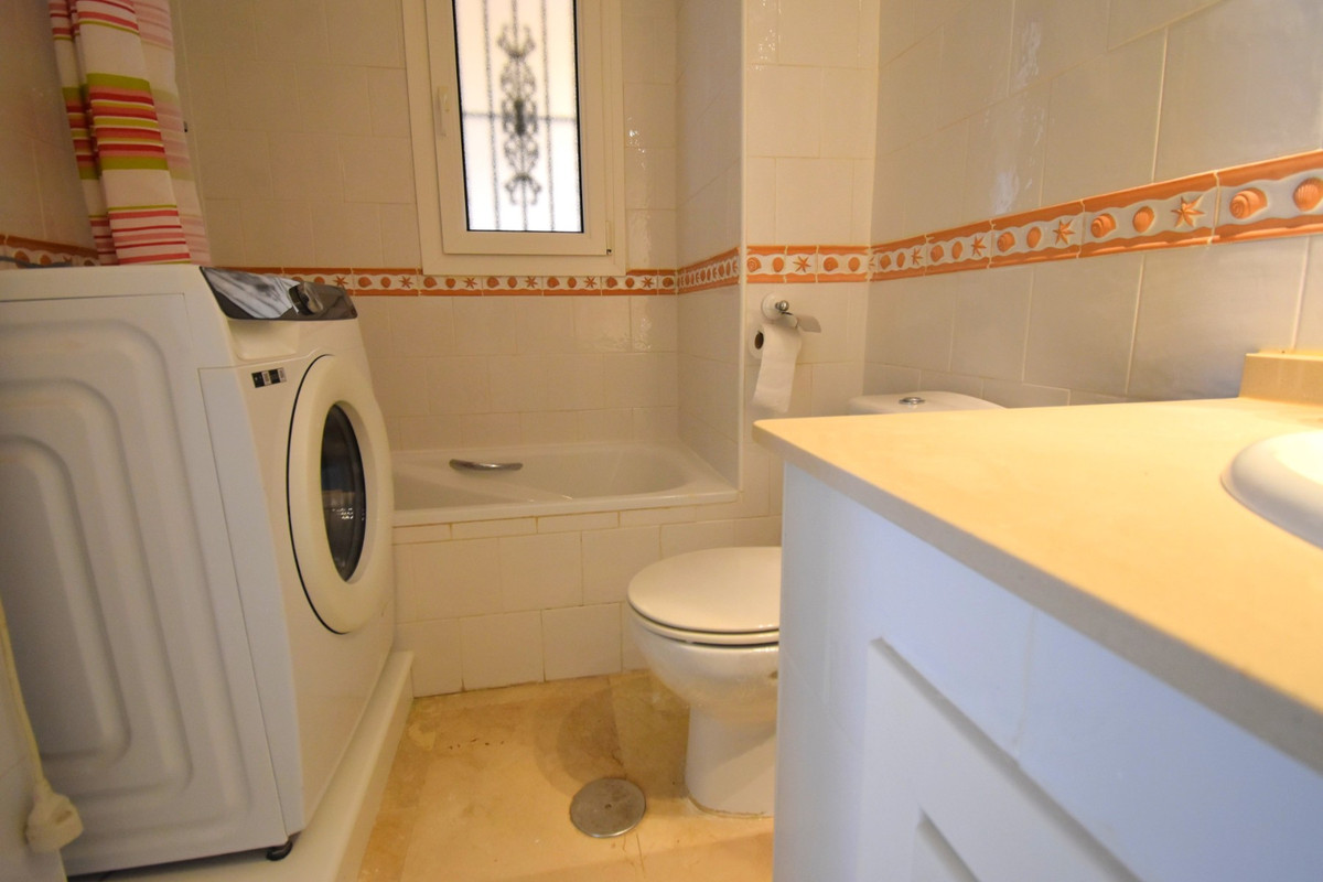 Se vende Apartamento Planta Baja de 2 dormitorios en Costa Blanca, Alicante, España