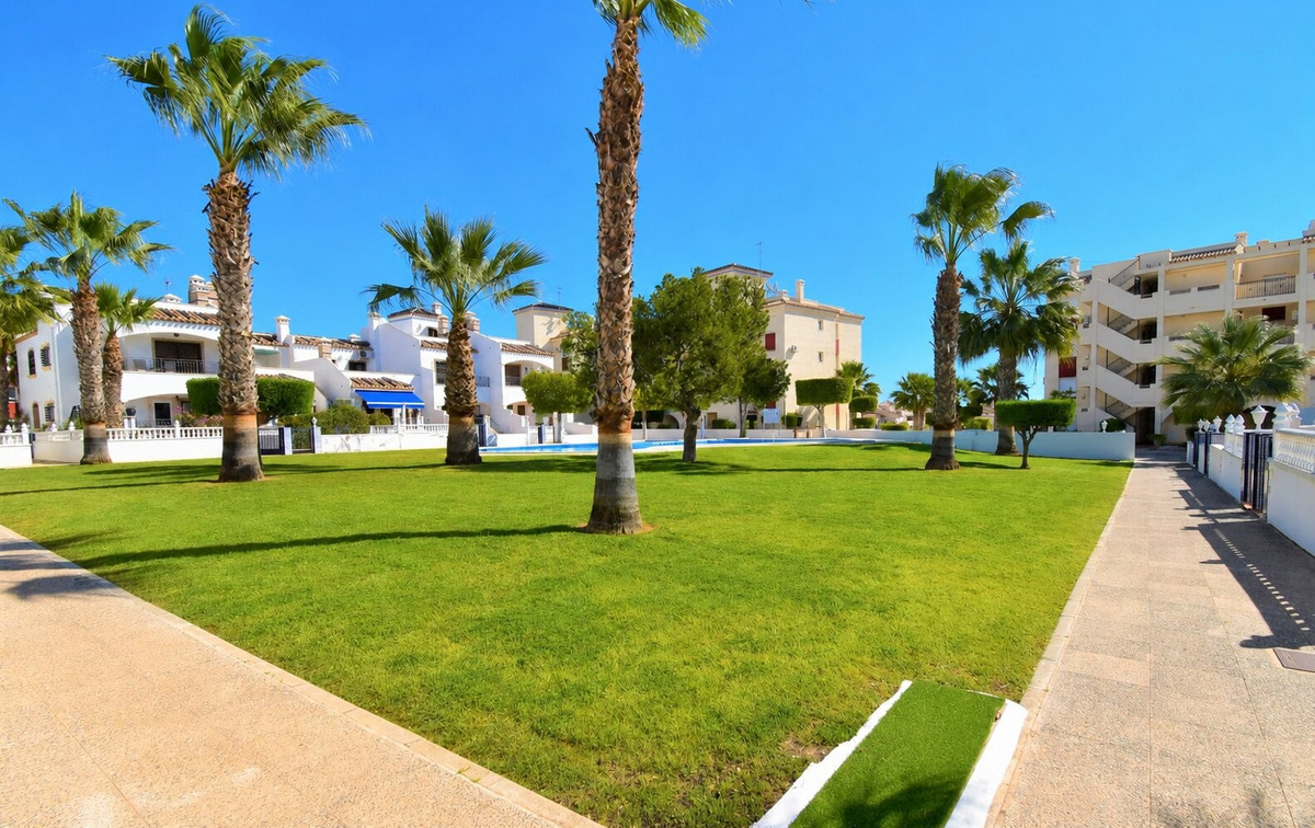 Se vende Apartamento Planta Baja de 2 dormitorios en Costa Blanca, Alicante, España