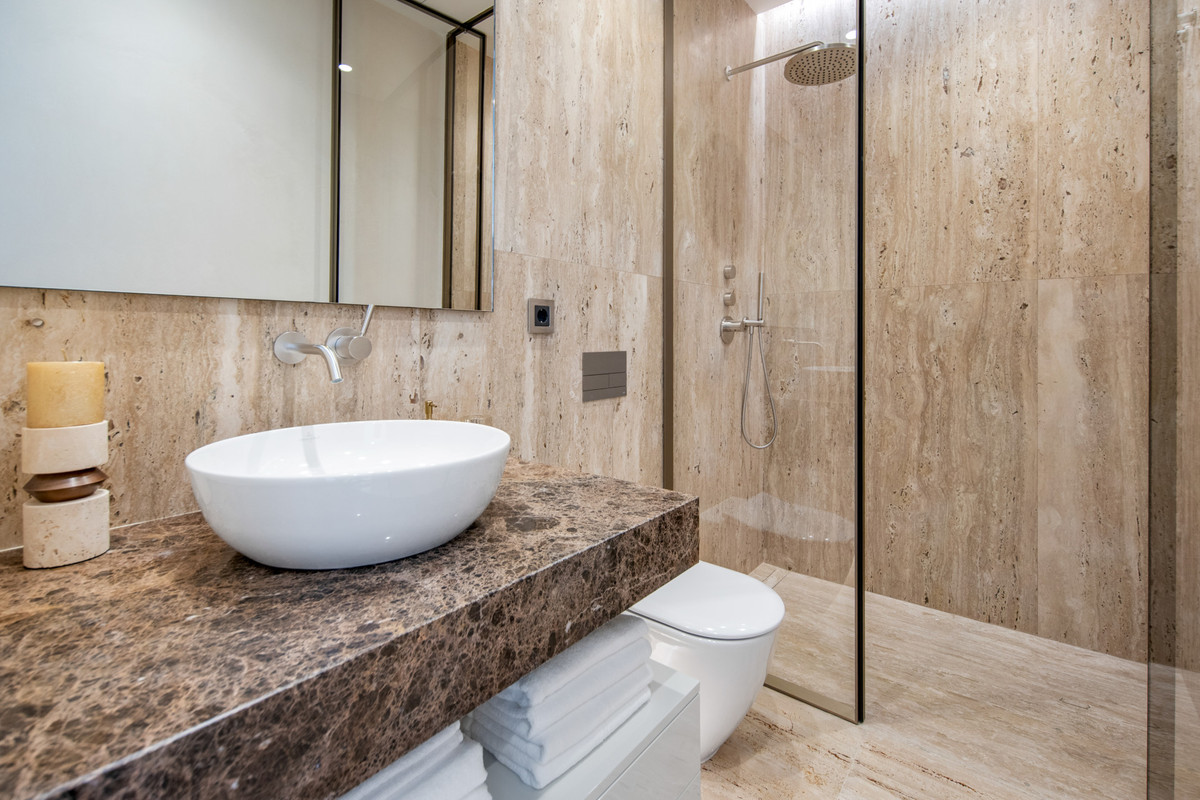 4 Bed Apartment for sale in The Golden Mile Costa Del Sol, Málaga, Spain